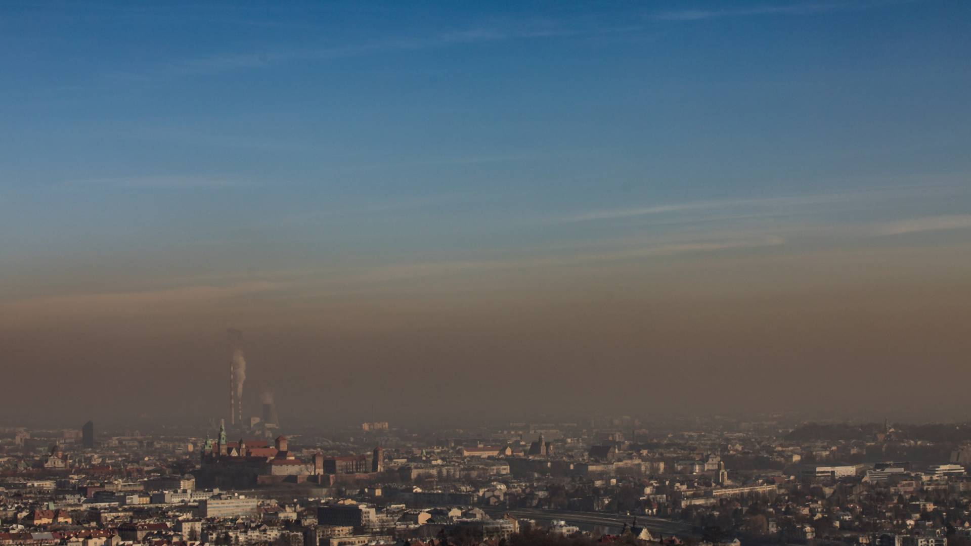 Dwa rodzaje smogu w Polsce. Oba w ciągu roku zabijają populację małego miasta