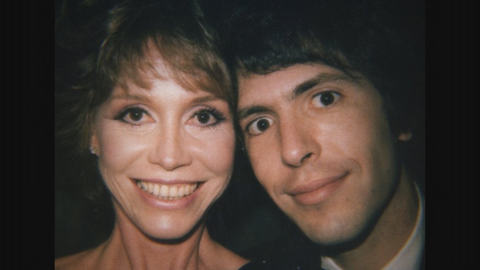 Mary Tyler Moore i Robert Levine