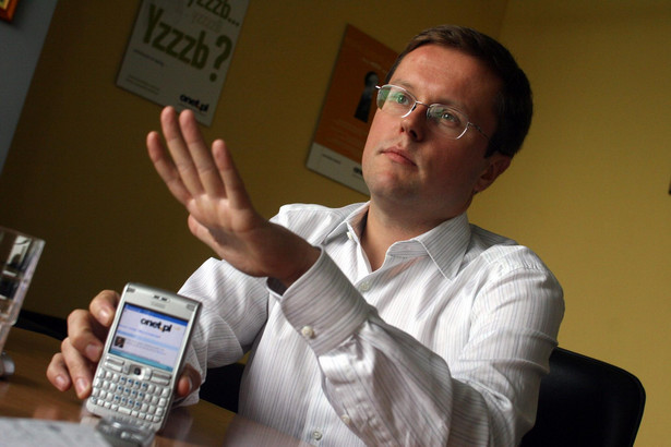Łukasz Wejchert od 2002 r. związany był z największym polskim portalem internetowym Onet. Na początku jako wiceprezes, a od czerwca 2004 r. – prezes zarządu.