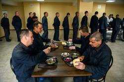 Coraz więcej jeńców rosyjskich. Niektórzy poddają się dobrowolnie