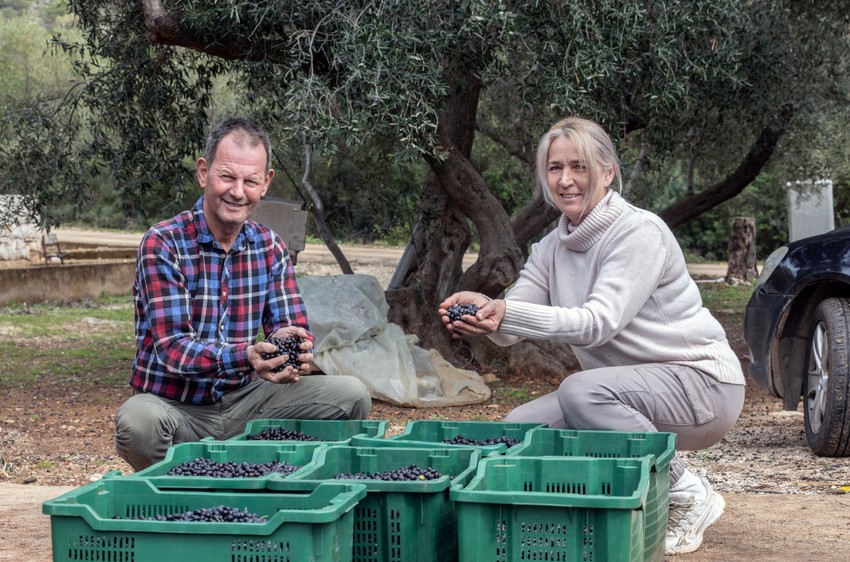 Cvjetomir i Vesna, uz pomoć sina i tri kćeri, vode kamp Skriveni