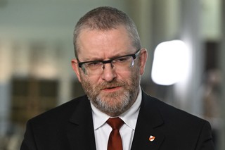 Rozłam w Konfederacji. Grzegorz Braun zostanie usunięty z partii