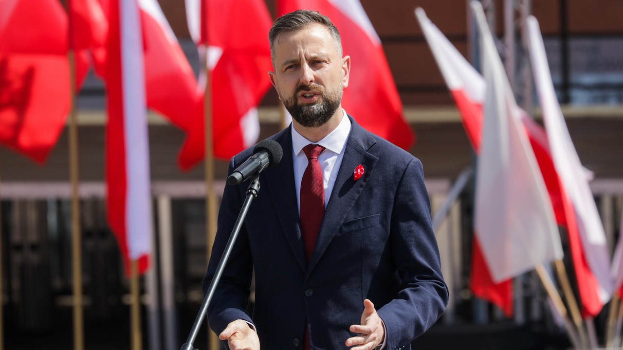 Szef MON zniecierpliwiony pracami nad ustawą. "My bardzo tego potrzebujemy"