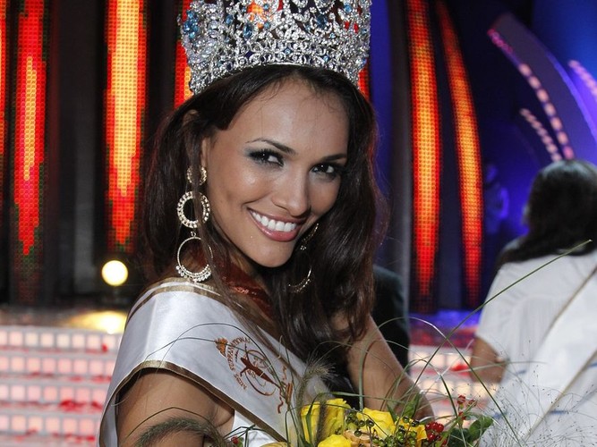Miss Supranational 2010, Karina Pinilla Corro