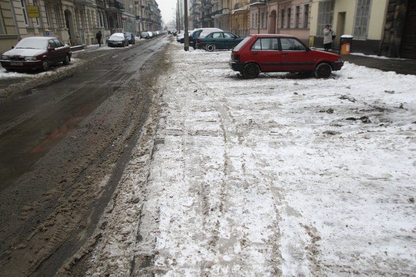 Straż miejska przypomina o odśnieżaniu chodników