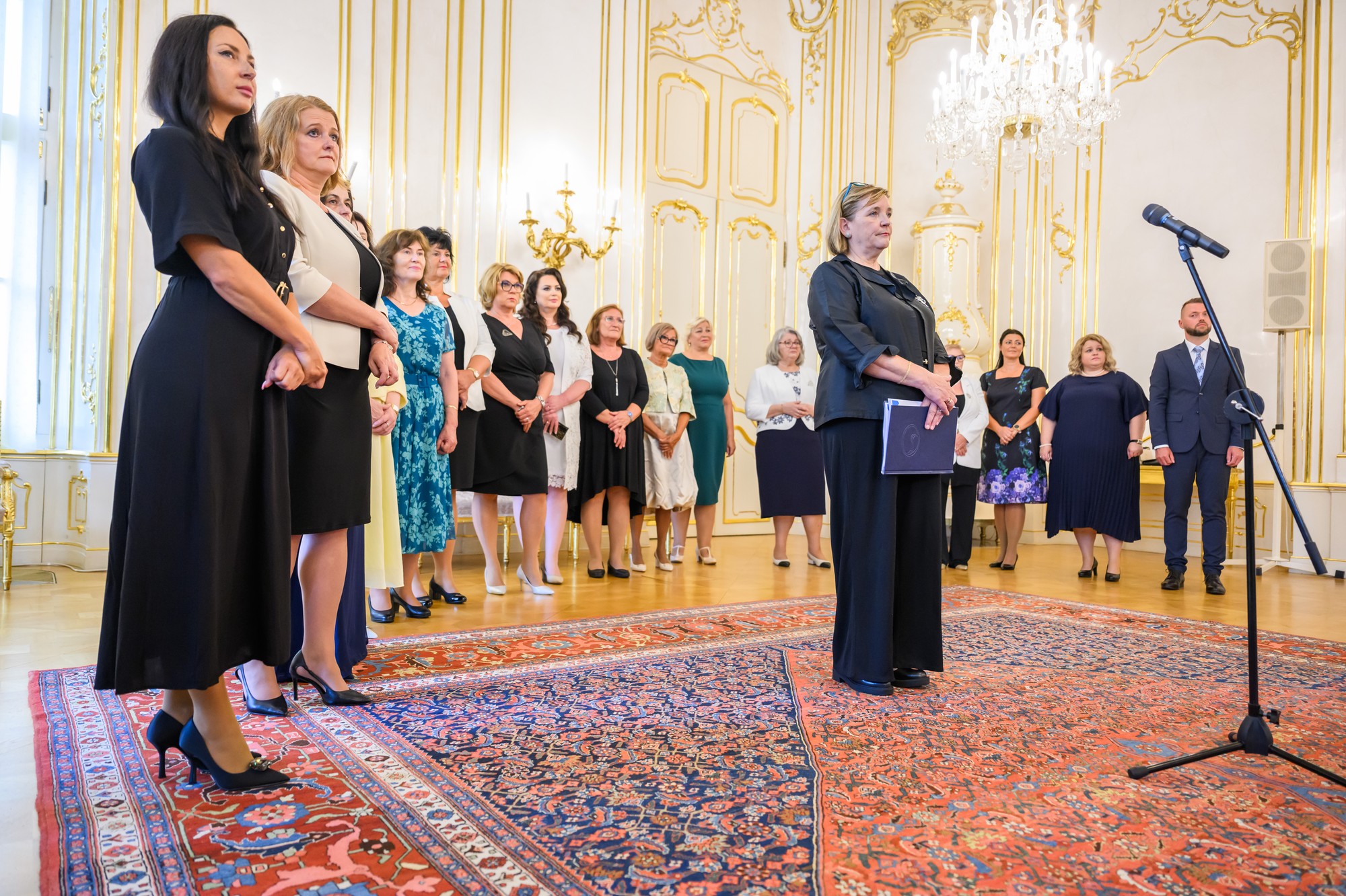 Prezident SR Peter Pellegrini prijal držiteľov ocenenia Biele srdce, ktoré udeľuje Slovenská komora sestier a pôrodných asistentiek.