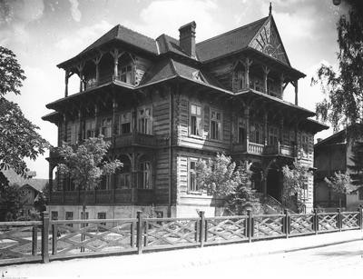 Fragmenty zabudowań uzdrowiska w Truskawcu