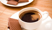 Kawa, czekolada, wino — jak wpływają na nasze zdrowie? Znany kardiolog odpowiada