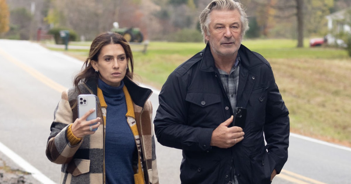 Wypadek na planie "Rust". Alec Baldwin został oskarżony. Co się teraz dzieje? Plejada.pl