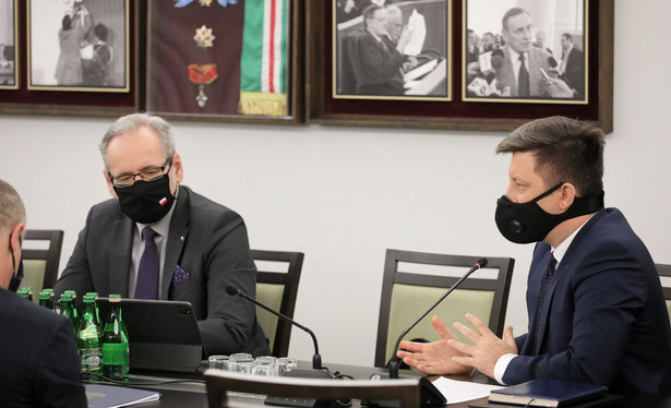 Wczoraj na posiedzeniu senackiej Komisji Zdrowia ministrowie Adam Niedzielski i Michał Dworczyk informowali o postępach w realizacji Narodowego Programu Szczepień