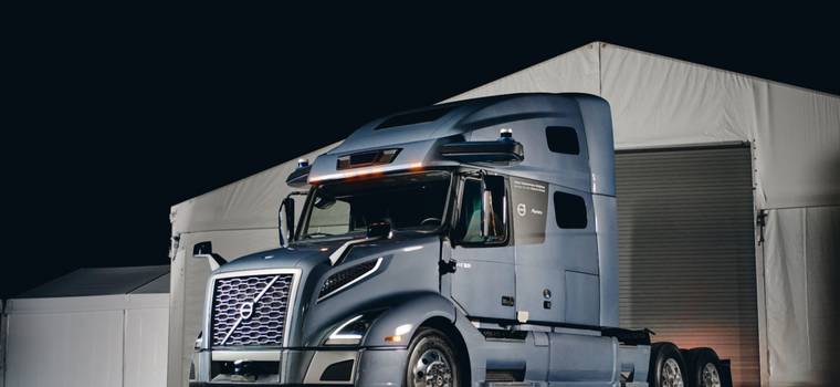 Volvo i Aurora prezentują autonomiczną ciężarówkę dla długich przejazdów