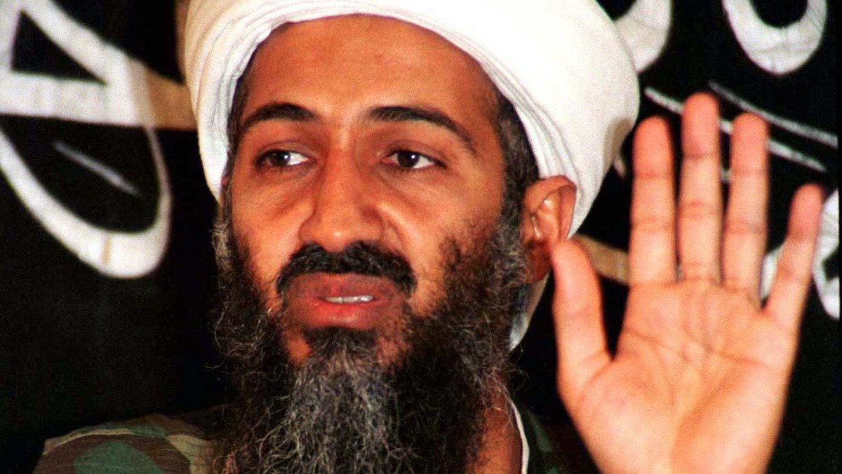 Amerykańska Centralna Agencja Wywiadowcza (CIA) odmówiła komentarzy w sprawie doniesień prasowych o prowadzonej w Pakistanie nielegalnej akcji szczepień mieszkańców, która miała pomóc w potwierdzeniu pobytu Osamy bin Ladena w tym kraju. O sprawie pisał brytyjski dziennik "Guardian" i amerykański "New York Times".