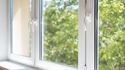 mało kto o tym wie, że można wymienić okna i drzwi za darmo! nawet 100 proc. dofinansowania z budżetu państwa. jak to zrobić? gov org biz