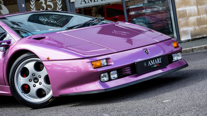 Ciekawostka z ogłoszenia: Lamborghini Diablo SE30 z Cosmic Girl