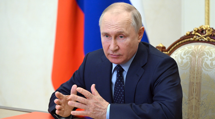 Putyin orosz elnök teszteli az orosz teherbiróképsségét/ Fotó: MTI/EPA/Szputnyik/Orosz elnöki sajtószolgálat/Mihail Klimentyev