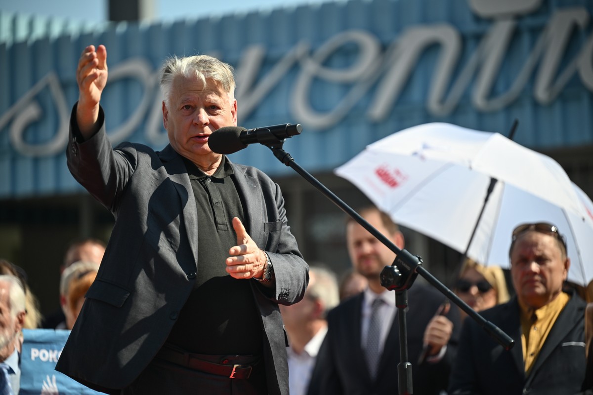 Bogdan Borusewicz w 45. rocznicę podpisania Porozumień Sierpniowych apeluje do prezydenta