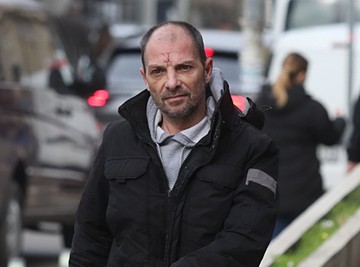 "ZAVRŠIO JE DA SEDI KUĆI SA NANOGICOM UMESTO DA ODE U ZATVOR JER JE MILIONER!" Sin Snežane Đurišić o presudi