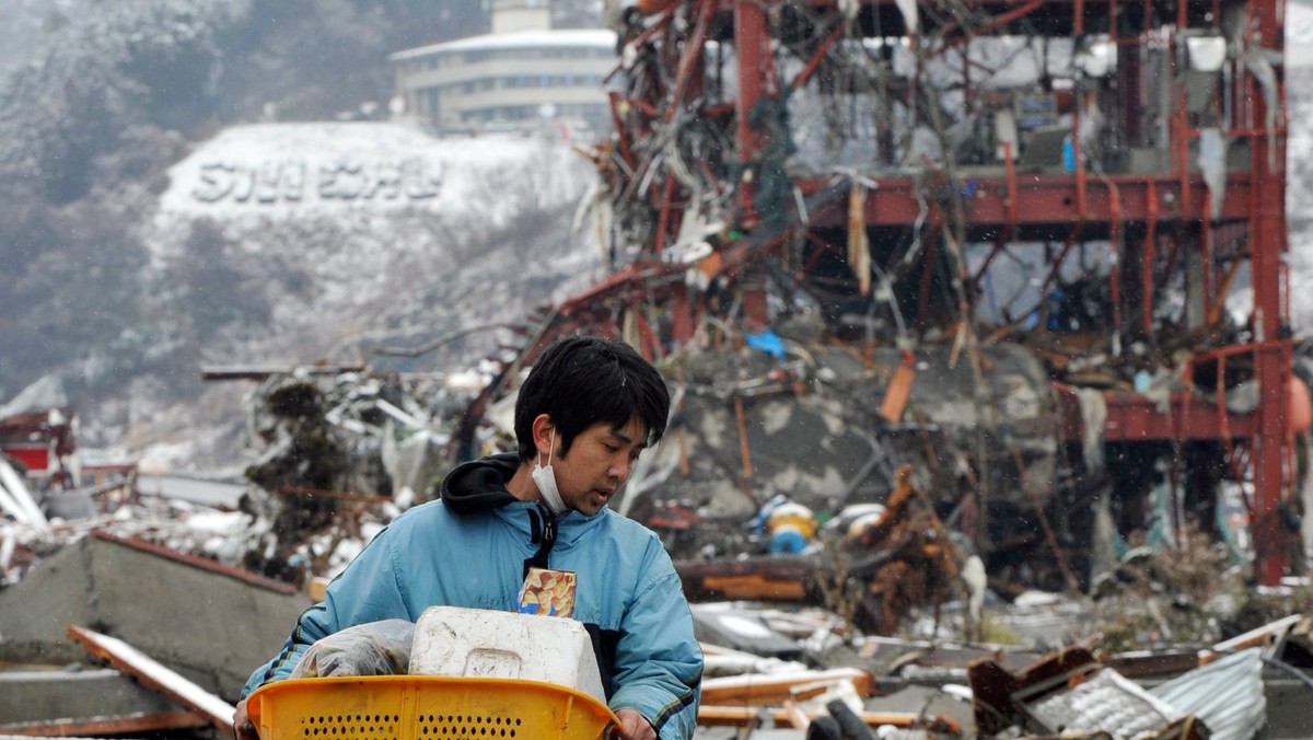 Mieszkańców rosyjskiego Dalekiego Wschodu ogarnęła panika z powodu katastrofy w uszkodzonej przez trzęsienie ziemi w Japonii elektrowni nuklearnej Fukushima I, 260 km na północ od Tokio. Ludzie wykupują lekarstwa w aptekach i bilety lotnicze do Moskwy.