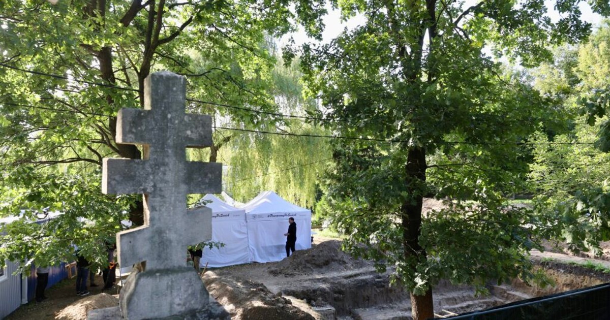 The end of the exhumation in Lviv. Remains of respective  twelve  people were found.