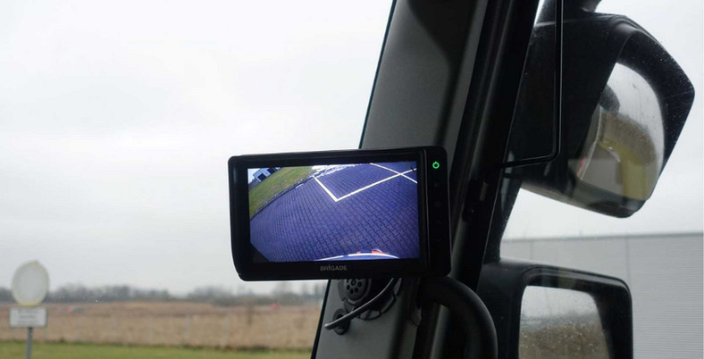 Monitorowanie martwego pola - asystent kierowcy ciężarówki