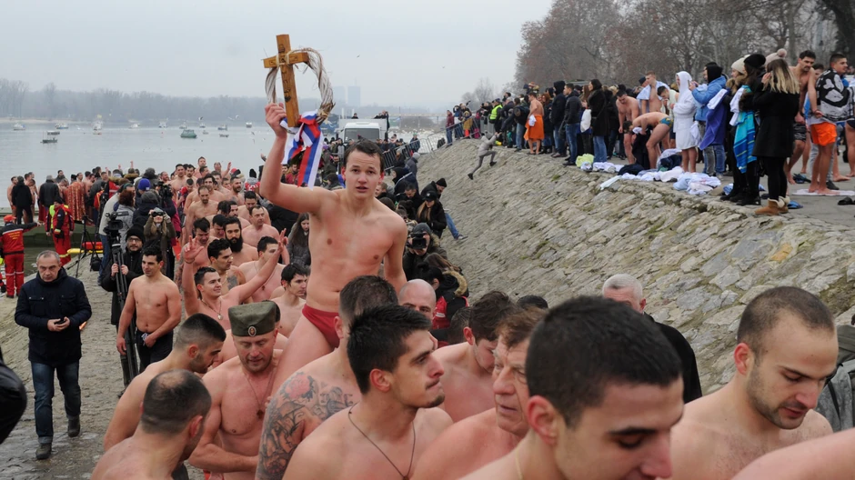 Stevan Stojiljković prvi je doplivao do Časnog krsta u muškoj konkurenciji