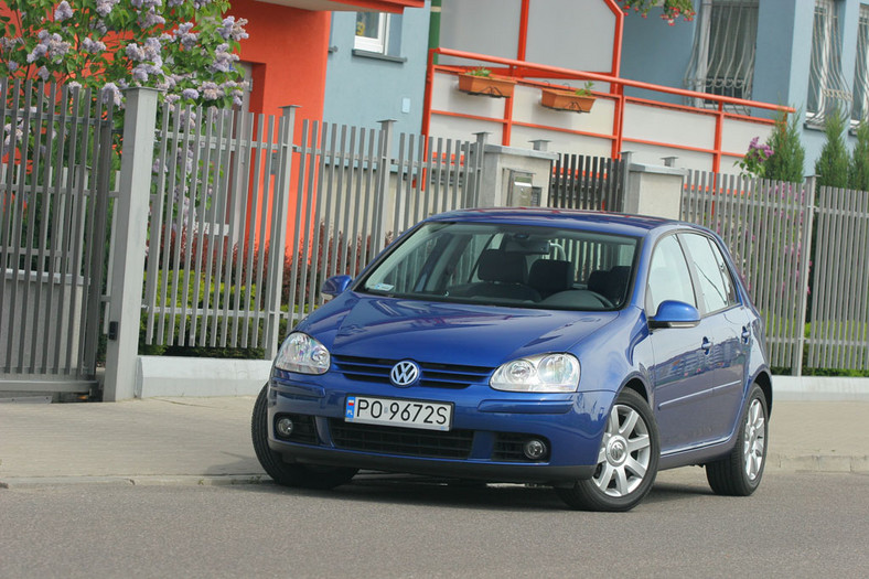 VW Golf (lata produkcji 2003-08) cena od 14 500 zł Polecana wersja: 1.6/102 KM