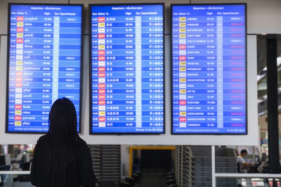 Niebezpieczne zjawisko paraliżuje europejską stolicę. Odwołano loty