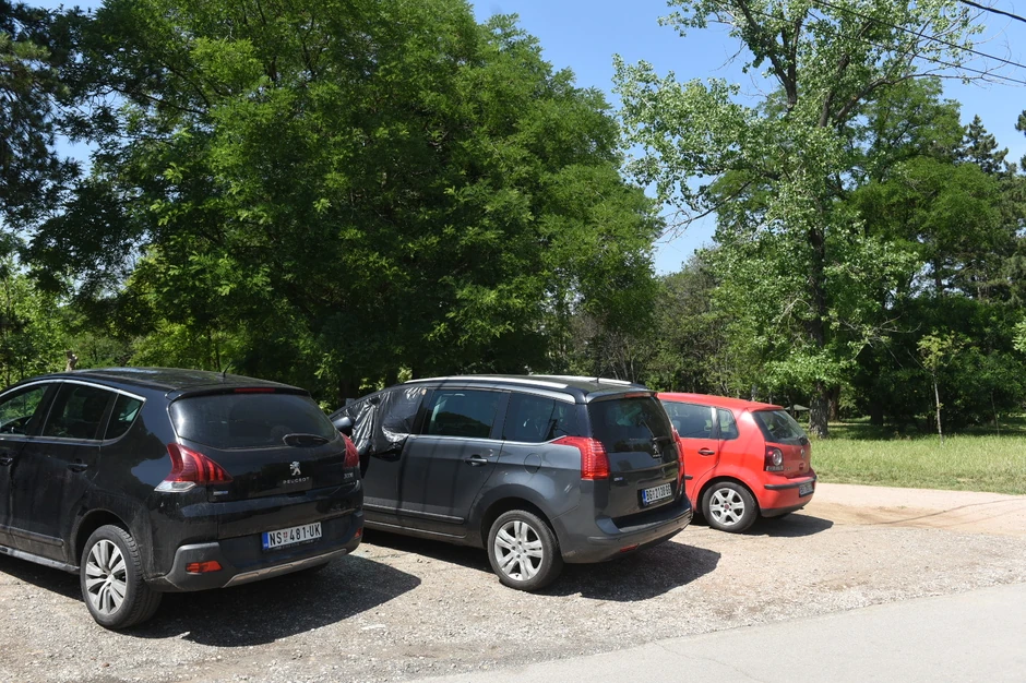 Vukova kola parkirana su kod Zvezdarske šume ali njega nema