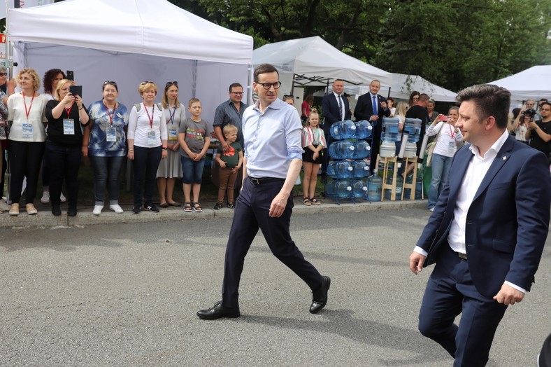 Mateusz Morawiecki i Michał Dworczyk w czerwcu 2022 r.