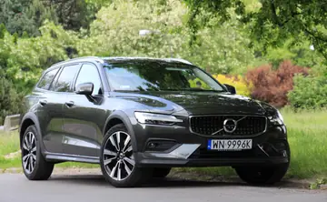 Volvo V90 Cross Country Pro AWD Getr 2.0 T5 250KM 184KW