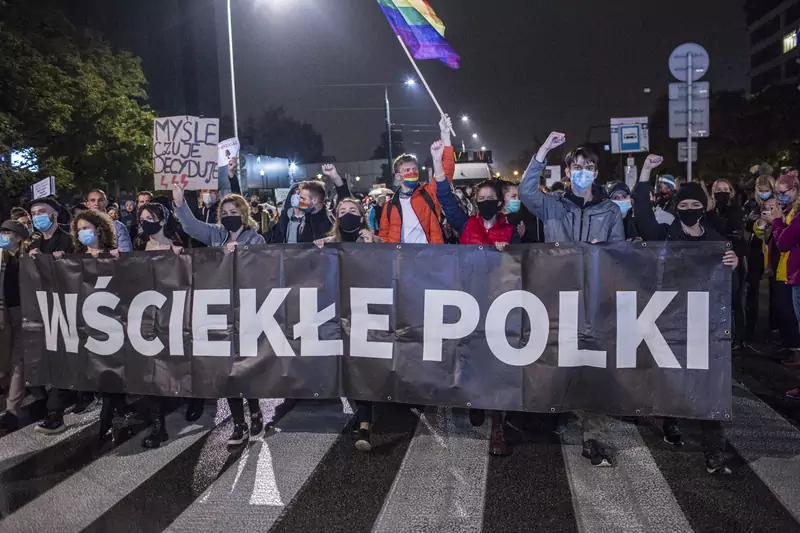 Czoło protestu w Warszawie dnia 23 października 2020 roku.