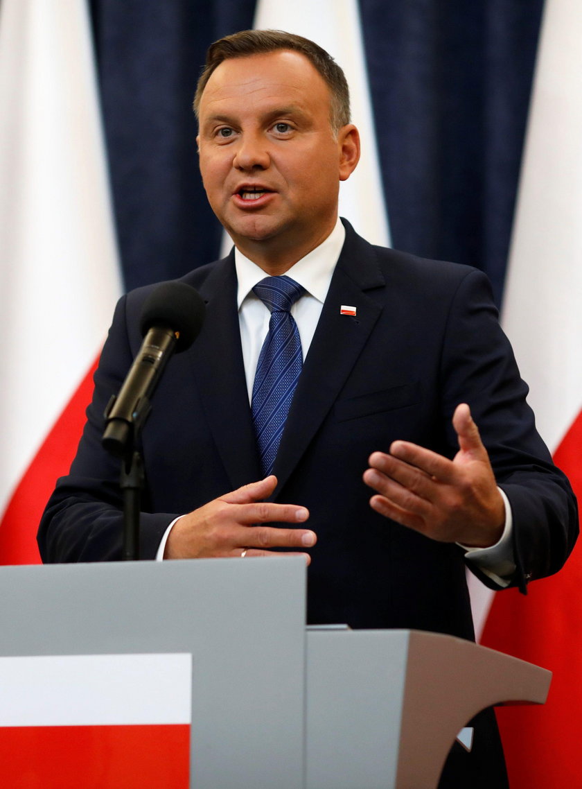 Prezydent Andrzej Duda: Donald Tusk nie reprezentuje polskich interesów