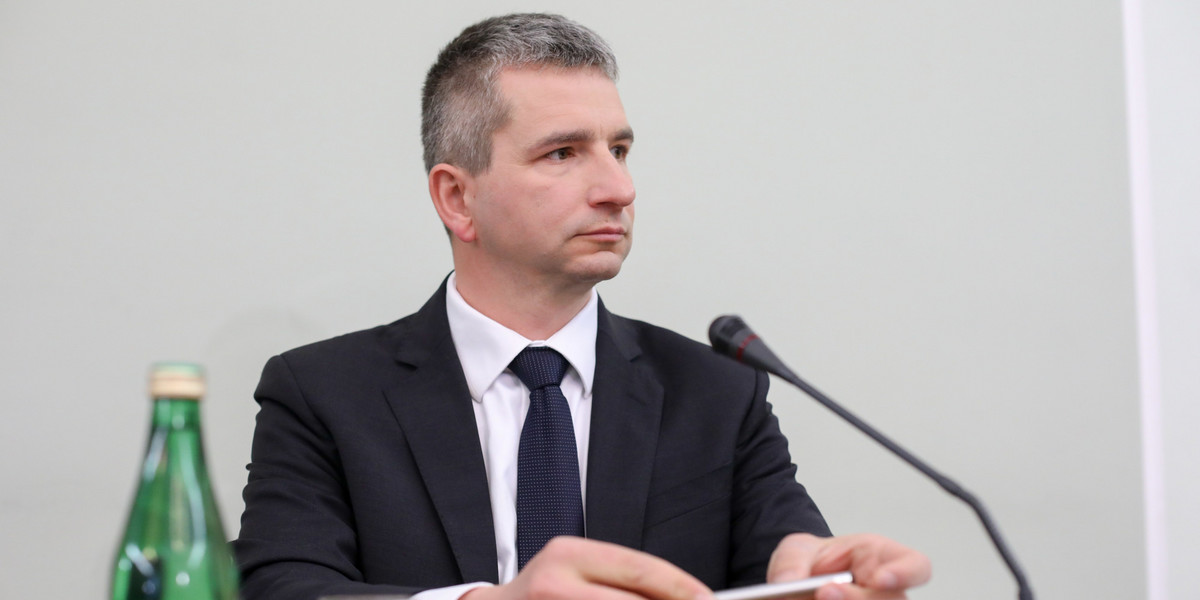 - "Minister finansów zarówno w jednym, jak i drugim rządzie miał bardzo dużą autonomię i tym samym odpowiedzialność" - mówił przed komisją Mateusz Szczurek.