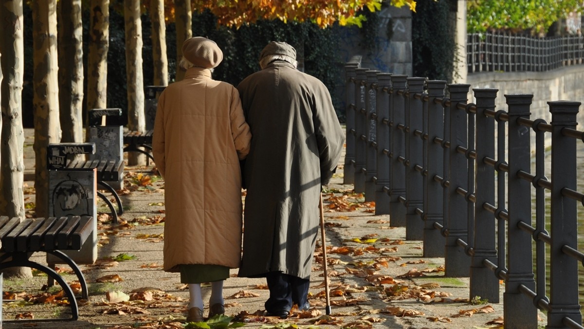 Radni Inowrocławia jednogłośnie podjęli decyzję o powołaniu Rady Seniorów. Dzięki niej starsi mieszkańcy Inowrocławia zyskają większy wpływ na to, co dzieje się w mieście.