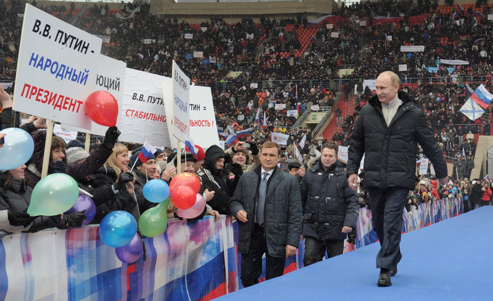 Tysiące zwolenników Putina na ulicach