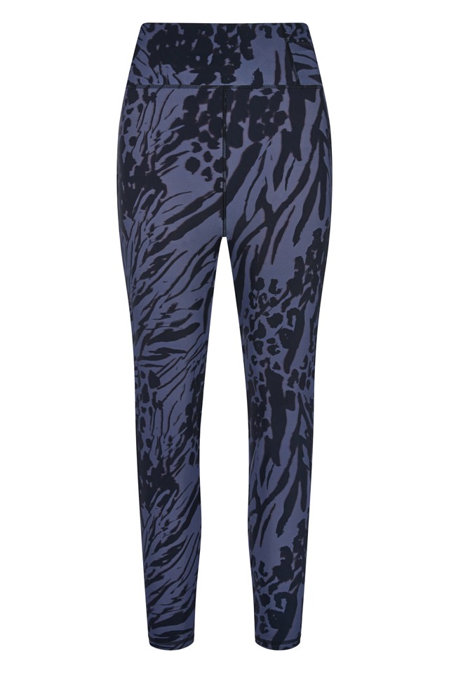 Az F&F kínálatában a modern sportruhák is megtalálhatóak, így a nagy bevásárlás mellet, egyúttal ezeket a meglepetéseket is beszerezheted sportimádó barátaidnak, családtagjaidnak.Legging F&F 5490 Ft 