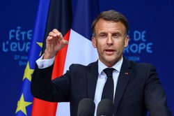 Macron przestrzegł przed "śmiercią Europy". Podał przykład Polski. "Musimy się obudzić!"