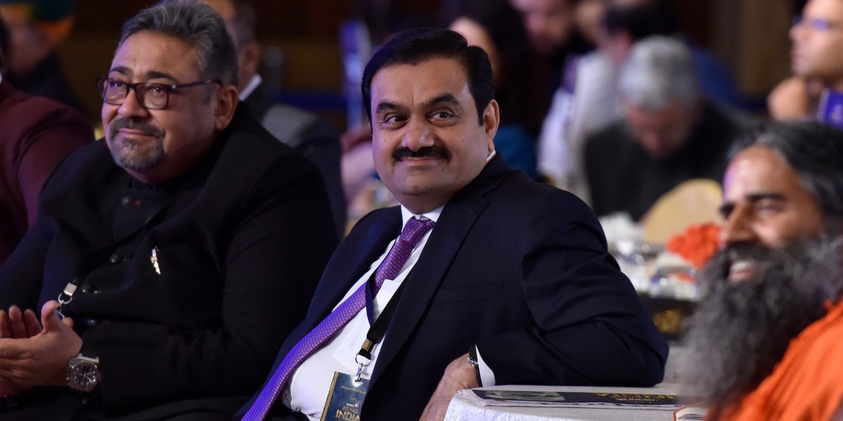 Gautam Adani zobowiązał się do przekazania 7,7 miliarda dolarów z okazji swoich 60. urodzin