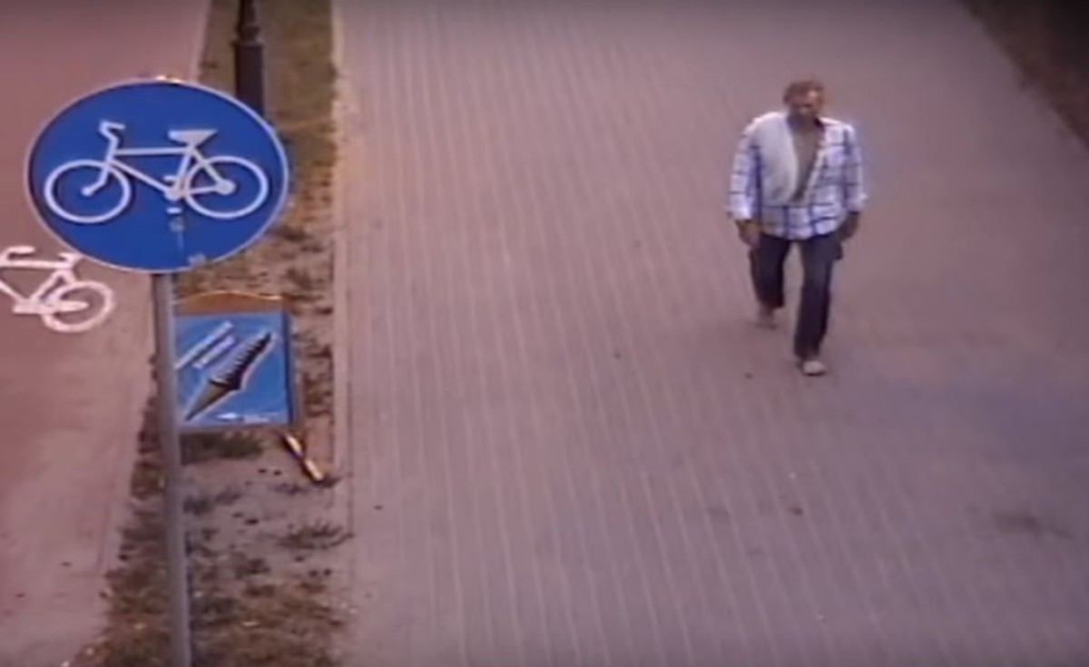 Mężczyzna z ręcznikiem 