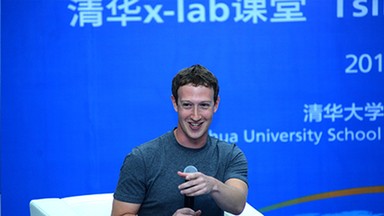 Mark Zuckerberg czyta książkę prezydenta Chin