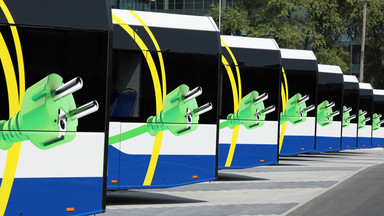 Na ulice Krakowa wyjechało 20 autobusów elektrycznych od Solarisa