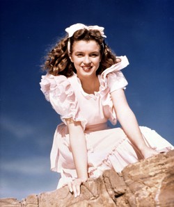 90. urodziny bogini kina. Oto Marilyn Monroe na mało znanych ZDJĘCIACH