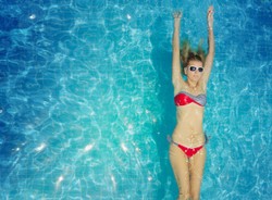 Wszystkie zalety pływania (i jedna wada)