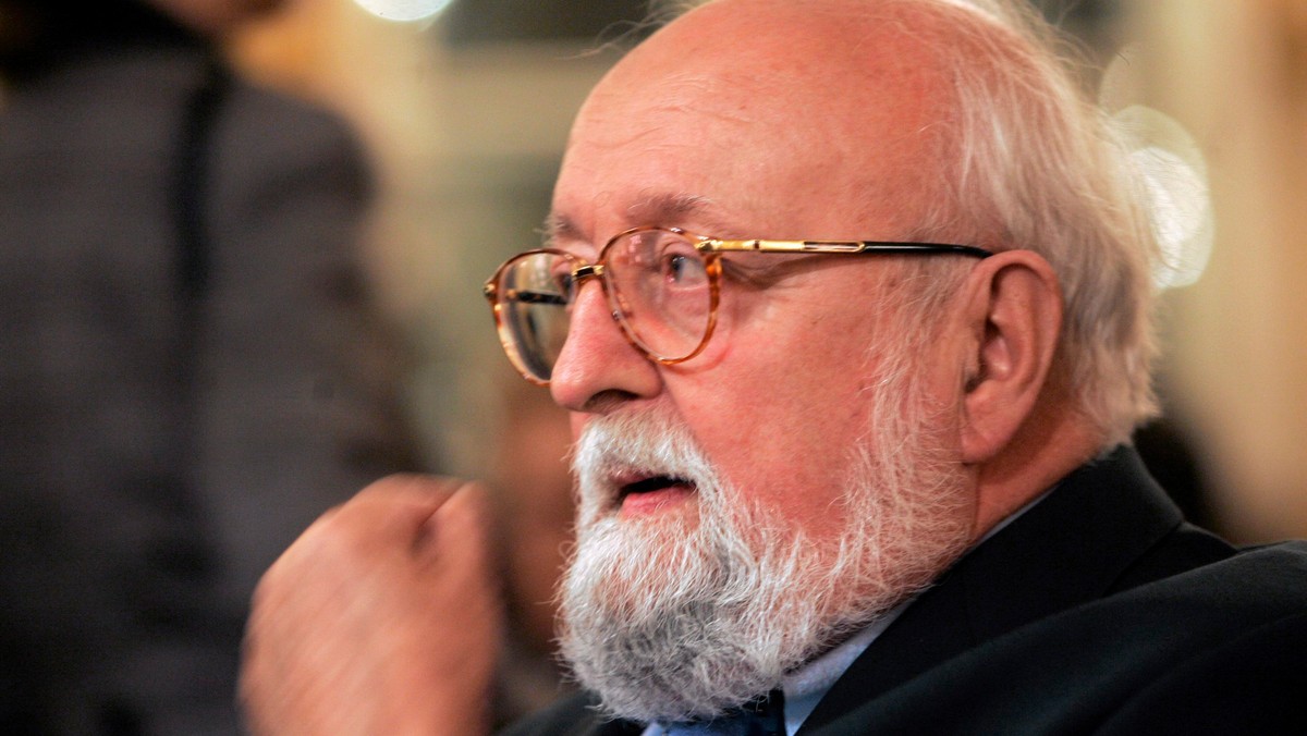 Kompozytor Krzysztof Penderecki odebrał we wtorek tytuł doktora honoris causa Uniwersytetu Zielonogórskiego, w uznaniu dokonań twórczych, światowego znaczenia jego dzieł i zawartego w nich przesłania w obronie "absolutnych wartości etyczno-intelektualnych".