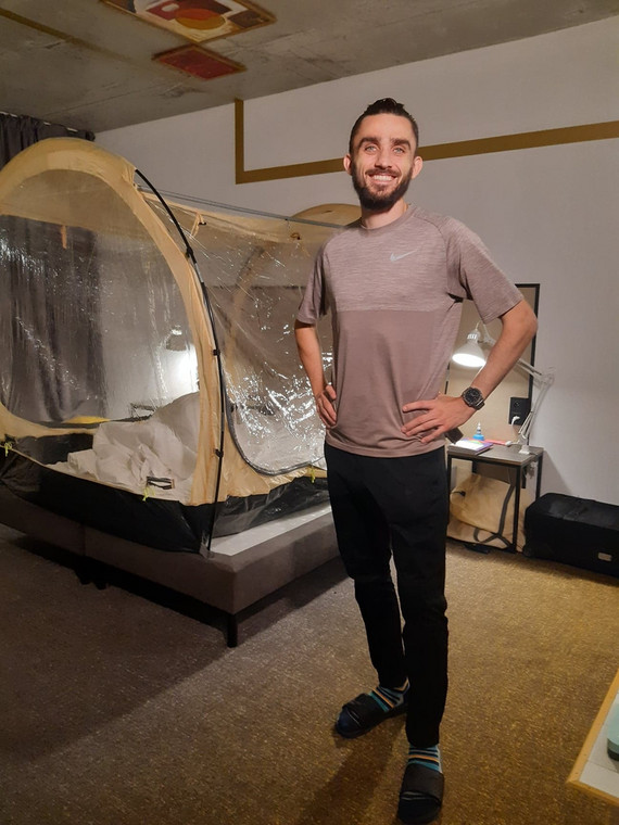 Adam Kszczot i jego namiot do snu