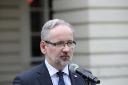 Obostrzenia zależne od poziomu szczepień? Zaskakujące słowa ministra