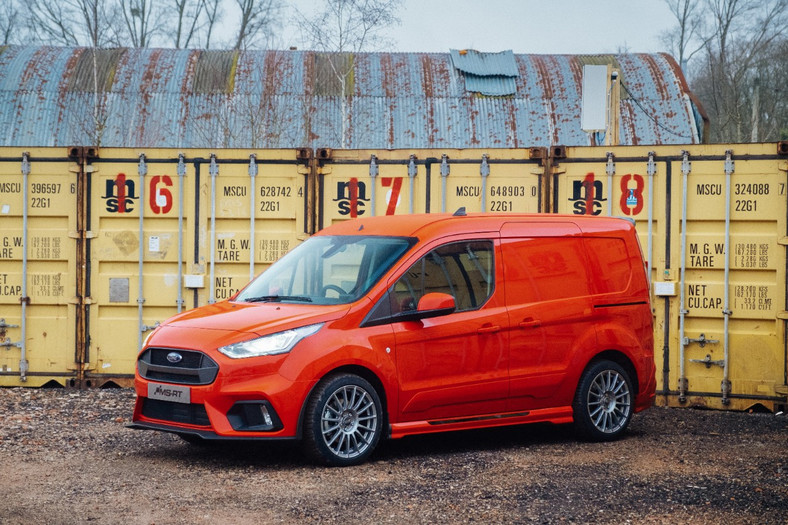 Ford Transit MS-RT w stylu auta rajdowego