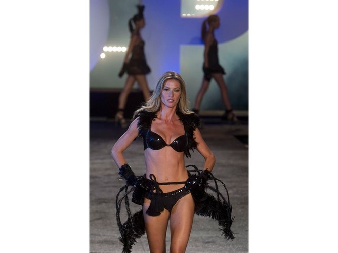 Gisele Bundchen prezentuje własną linię bielizny dla marki Hope