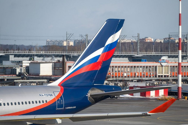 Rosyjski samolot utknął na pasie lotniska w Tajlandii. Ruch zablokowany na kilka godzin