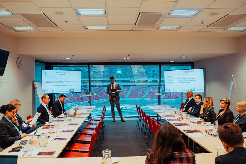 Jak sfinansować unijną transformację gospodarczą?